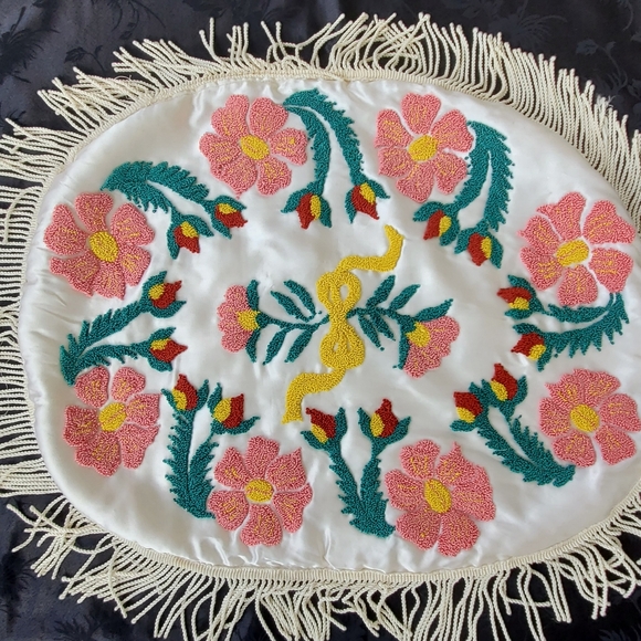 Punch Needle Embroidered Pillowcase Floral 21"x16" Cottagecore Satiny Fringe - Picture 2 of 9